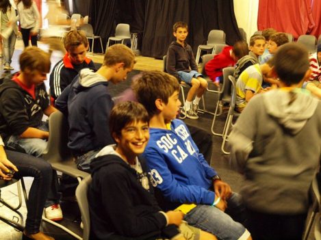 Arsenal Futbol Okulu - Tiyatro çalışması