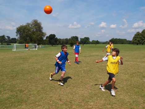Arsenal Futbol Kampı - Kafalık orta
